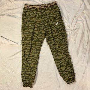 NIKE Camo Track Pants - M